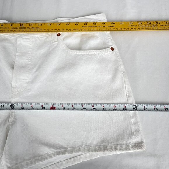 Re/Done Button Fly Mid-Rise Boy Shorts White Rigid Denim Womens 32 NWT - Picture 11 of 16